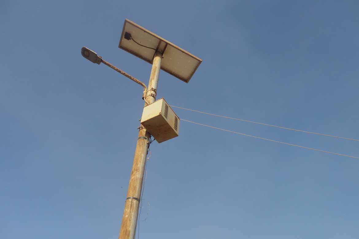 13 hours solar led street light solution